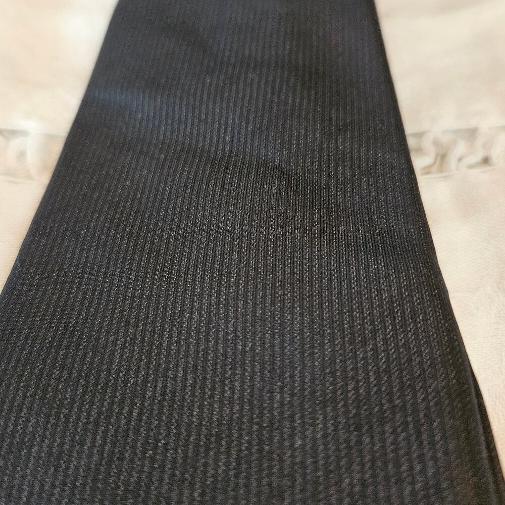DKNY SOLID BLACK NECK TIE